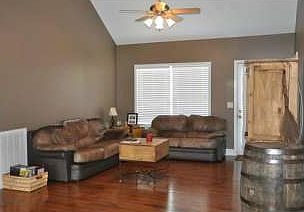 2nd image of 134 Langford Rd NE