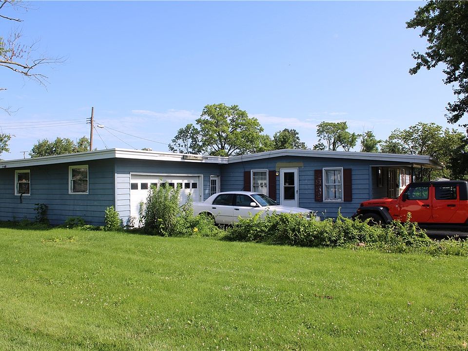 1st image of 215 W Fillmore Ave