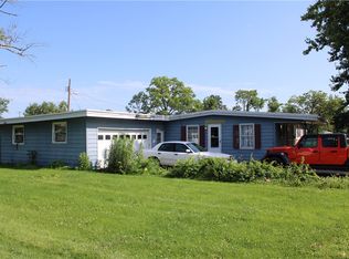 215 W Fillmore Ave, Charleston, IL 61920