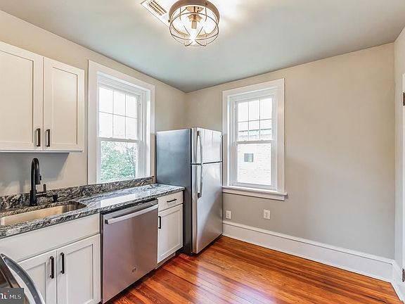 4th image of 1316 Butler Pike #2