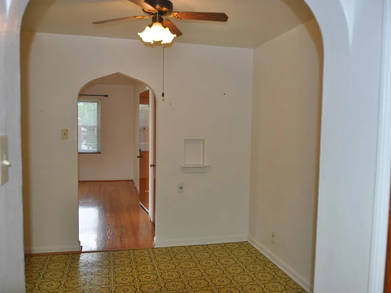 5908 Nagel Ave #2W — Photo 11