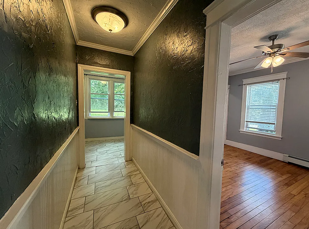 2 bed, 1020 sqft, $2,000 — Photo 2