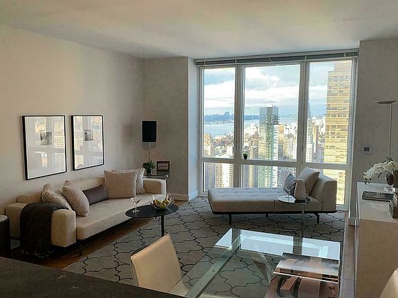 2nd image of 160 W 62nd St APT 49E