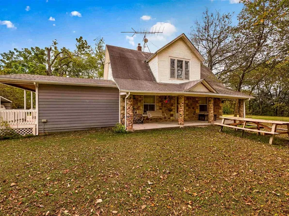 13481 238th Rd, Holton, KS 66436
