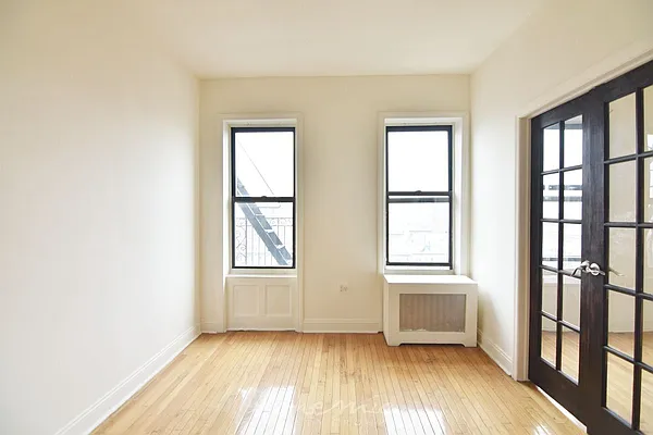 Rented by Bohemia Realty Group | media 20