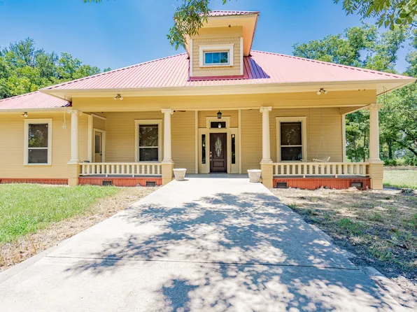 577 Trumbull Rd, Ferris, TX 75125