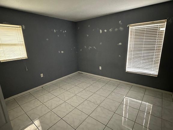 5th image of 38304 Hampton Ave