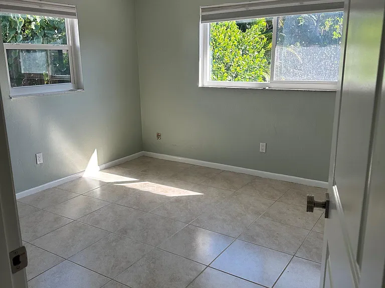 1236 Highlands Dr — Photo 3