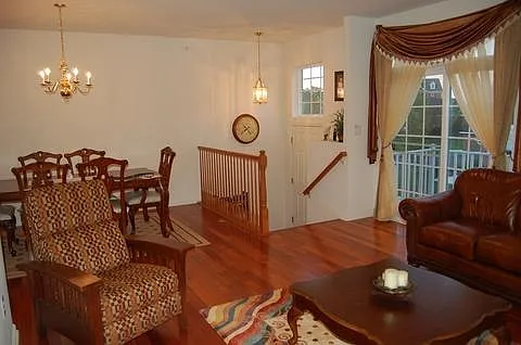 5 Carpenter Ct — Photo 2