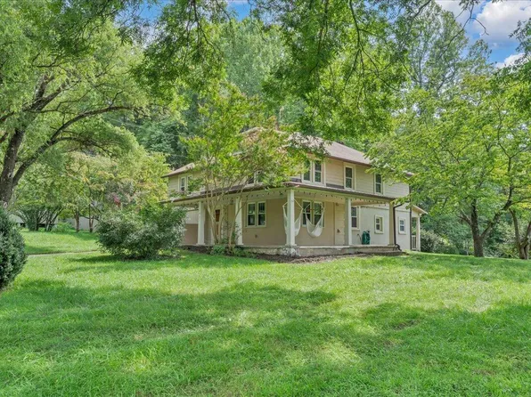 6907 Dawnwood Rd, Roanoke, VA 24018