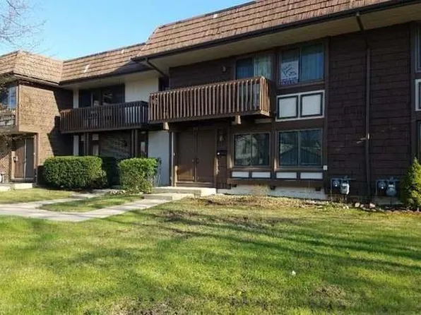 1347 Court Q, Hanover Park, IL 60133