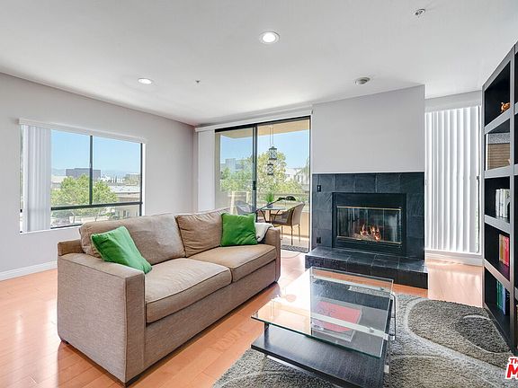 2nd image of 1059 S Sherbourne Dr APT 301