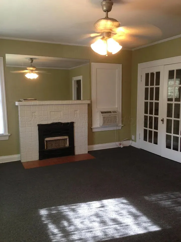 Cozy 1-Bed Apartment with Balcony and Parking in Amarillo — Photo 1