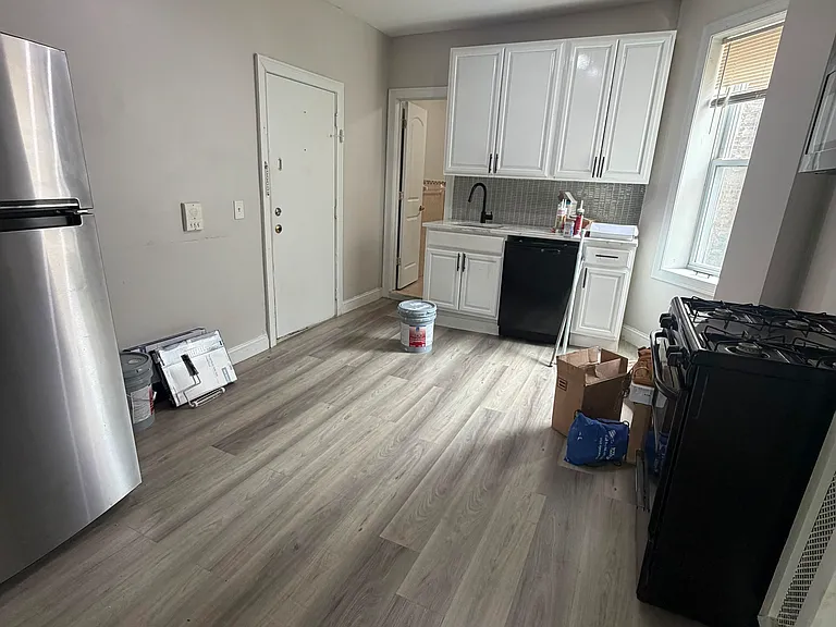6119 Park Ave #4B — Photo 2
