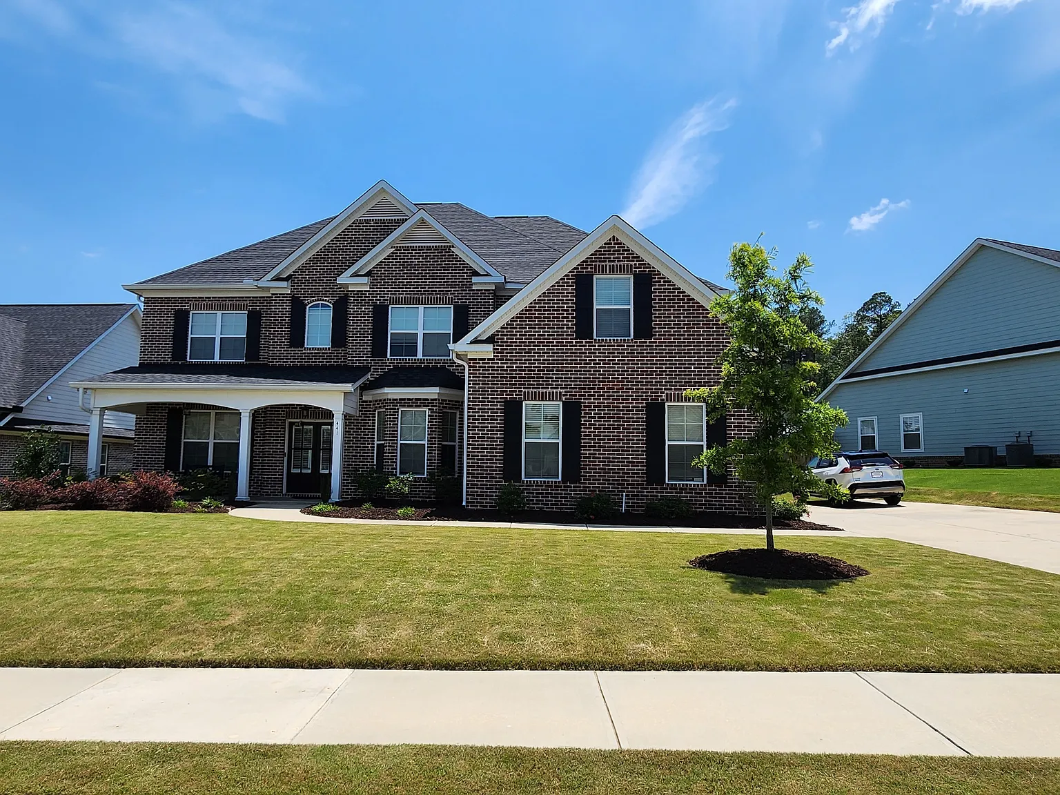 5 bed, 3850 sqft, $3,750 — Photo 1