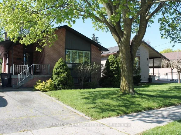 11 Fletcher Pl, Toronto, ON M9R 1K7