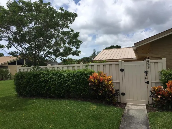 5651 Golden Eagle Cir, Palm Beach Gardens, FL 33418