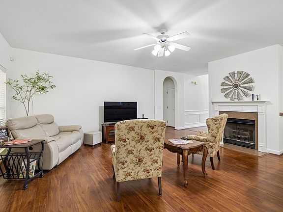 4th image of 5237 Whispering Valley Dr