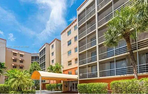 2821 N Miami Beach Blvd #5T Photo 1