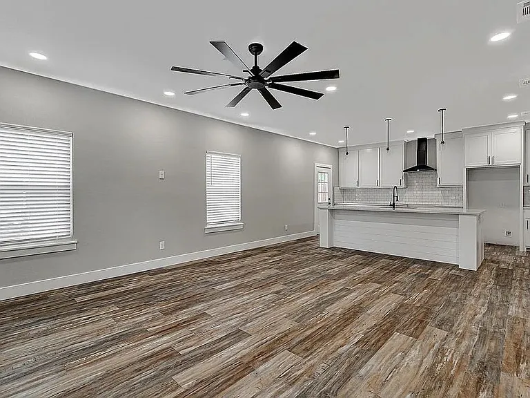 91 Live Oak St — Photo 8