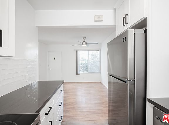 4th image of 621 San Vicente Blvd APT 205