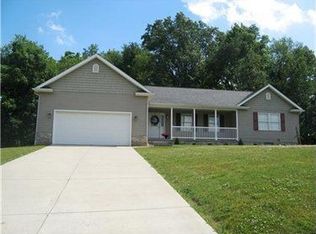 2534 Muzzy Dr, New Castle, PA 16101