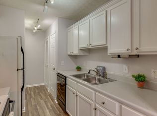 177 Brooke Castle Dr, Hermitage, TN 37076