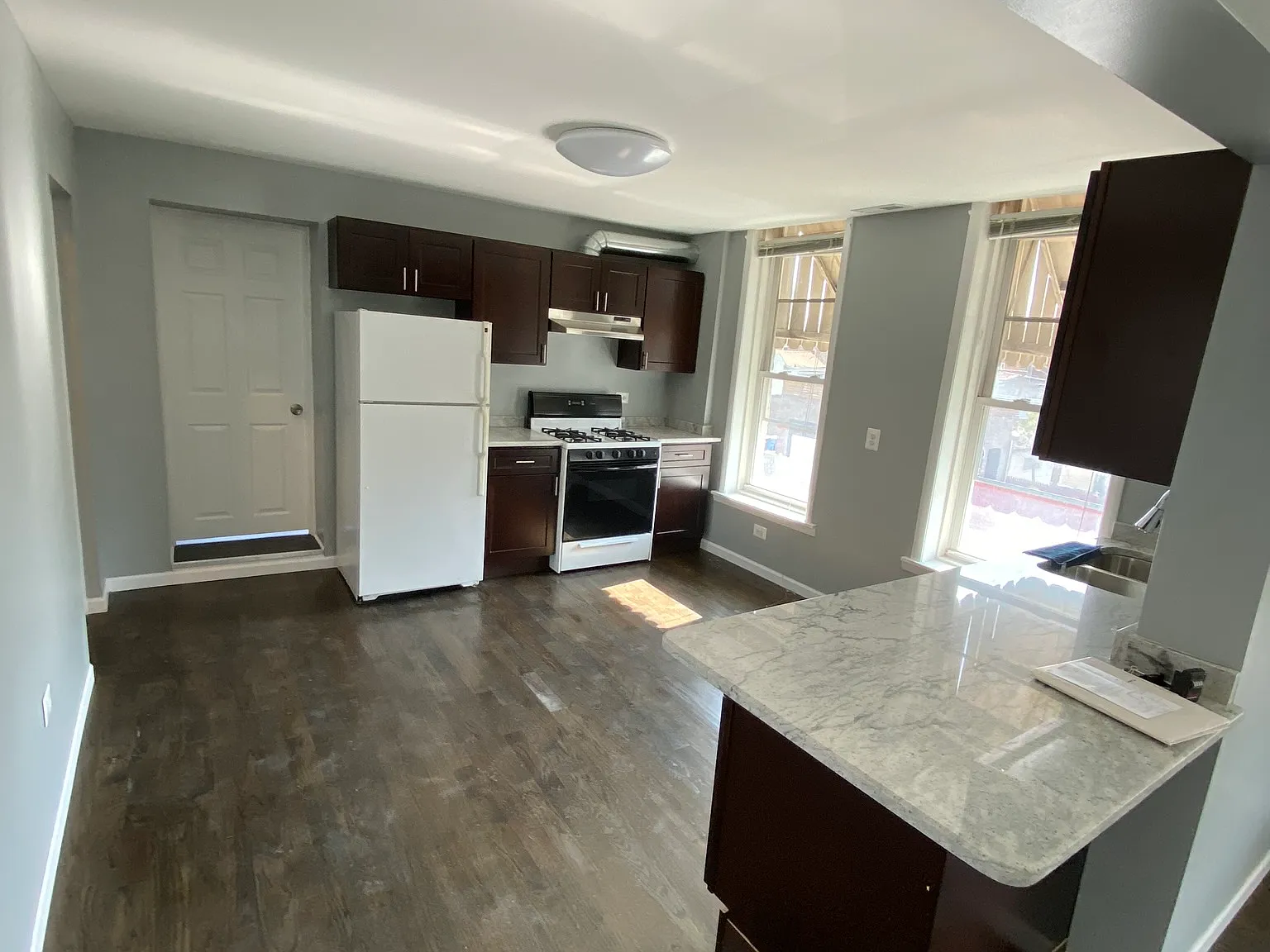 2 bed, 600 sqft, $1,450 — Photo 4