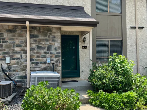 209 Hampshire Dr #209, Plainsboro, NJ 08536