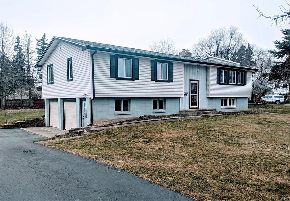 1st image of 4150 Heather Dr