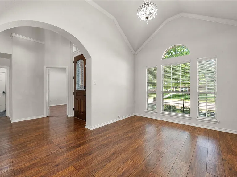 7700 Buccaneer Cir — Photo 4