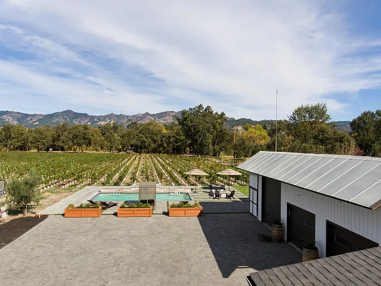 3002 Foothill Blvd — Photo 42