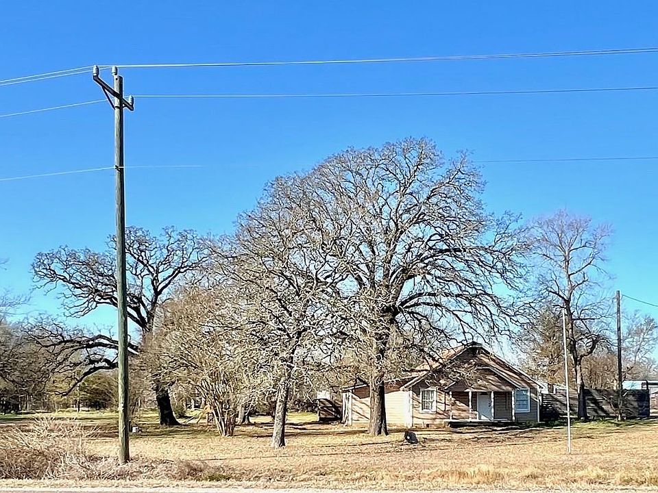 1st image of 592 Burr Rd