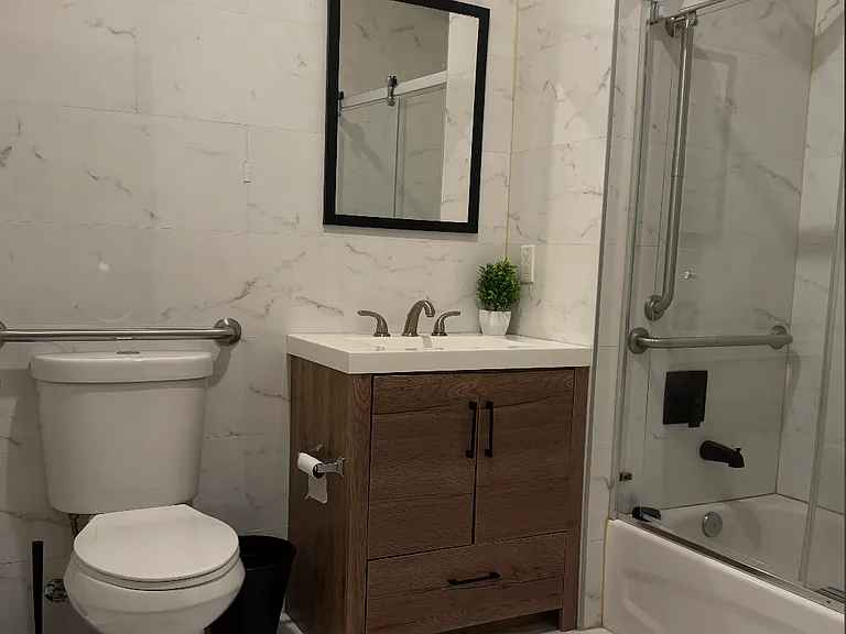 36 Vroom St #2 — Photo 3