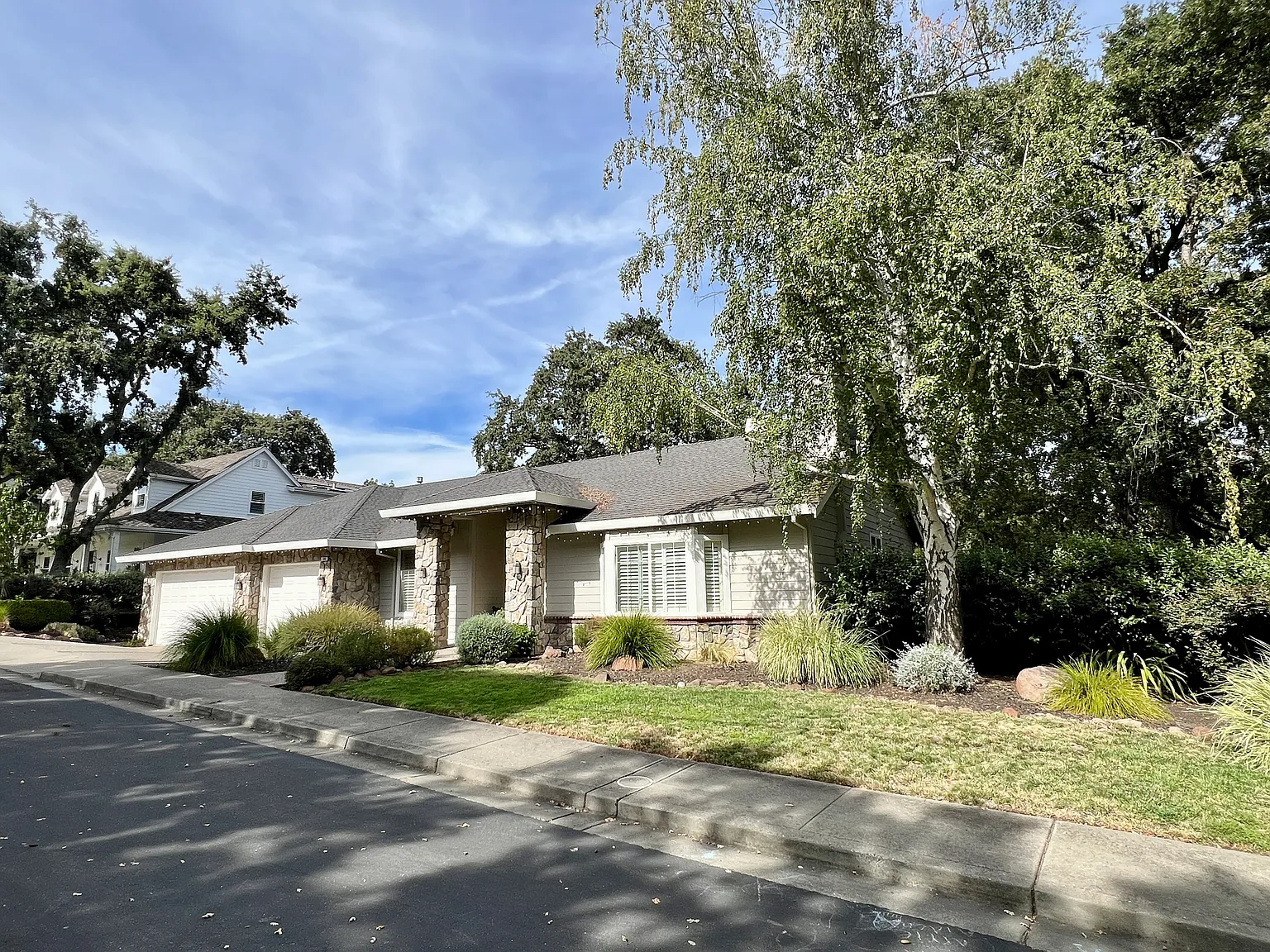 4 bed, 3170 sqft, $6,500 — Photo 1