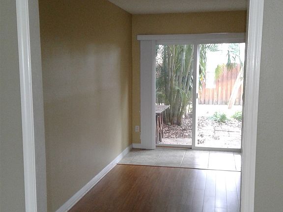 4th image of 607 Casa Park Ct