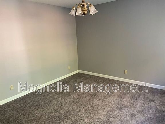4th image of 602 Orange St