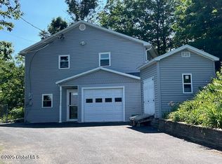 138 Hughes Rd, Amsterdam, NY 12010