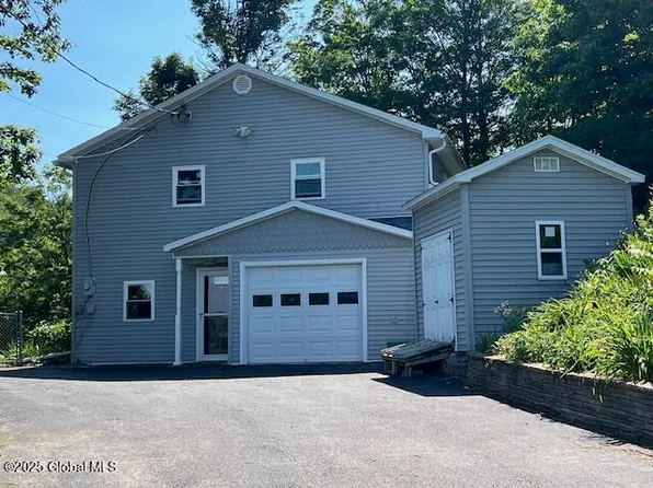 138 Hughes Road, Amsterdam, NY 12010