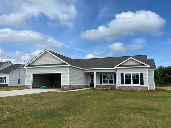 14 Pimlico Dr, Fort Mitchell, AL 36856