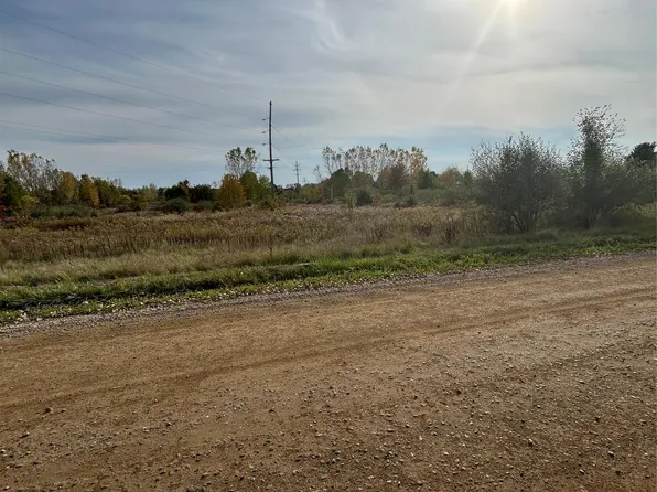 E Brooks Rd, Lennon, MI 48449