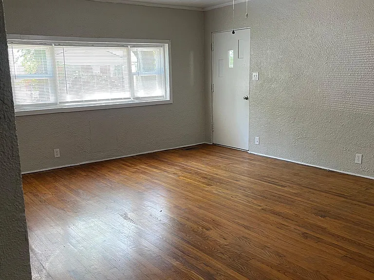 2808 1/2 Nelson Dr — Photo 8