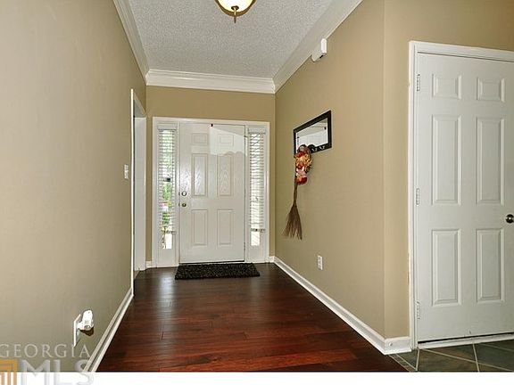 3rd image of 325 Westhill Dr