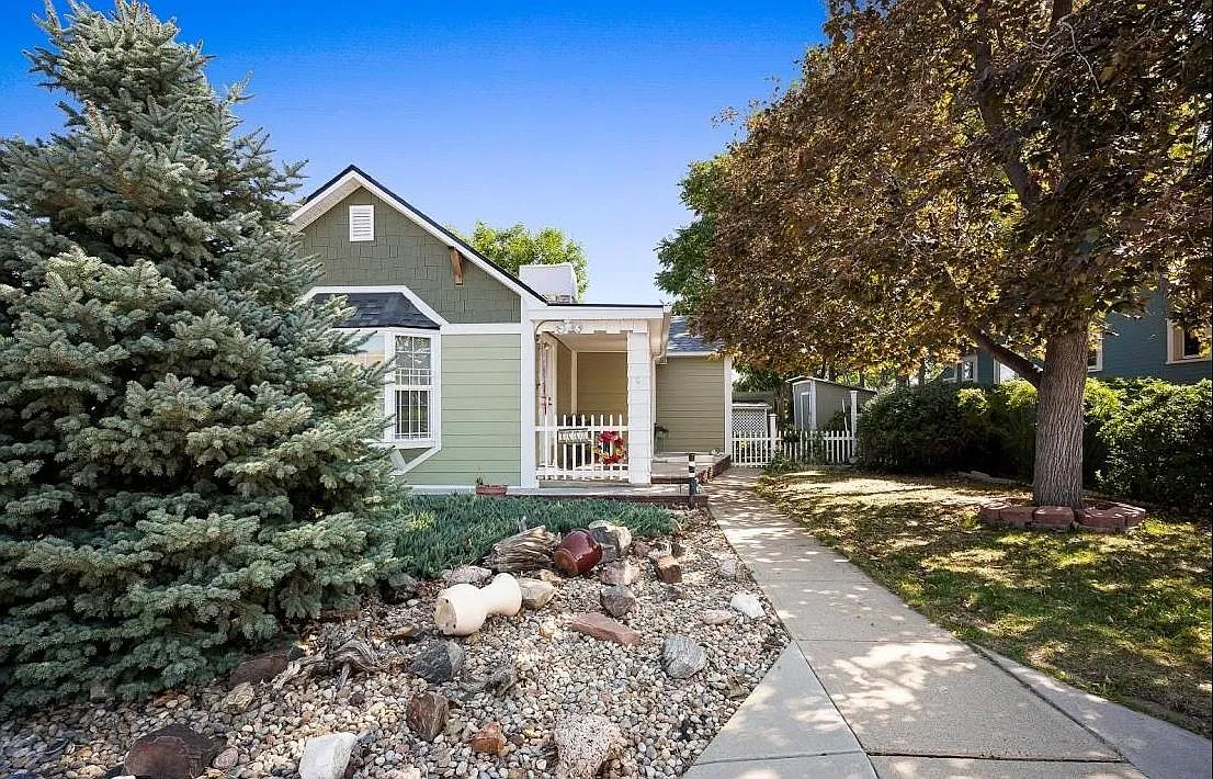4662 Eliot St — Photo 2