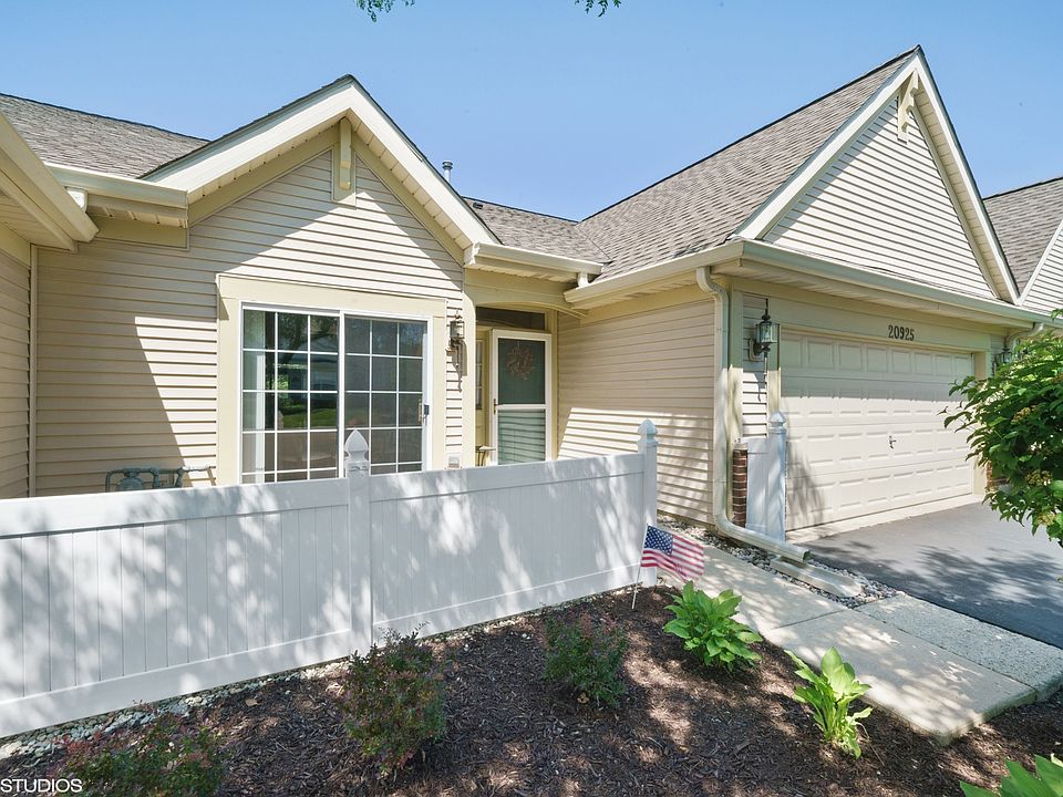 1st image of 20925 W Blossom Ln #20925