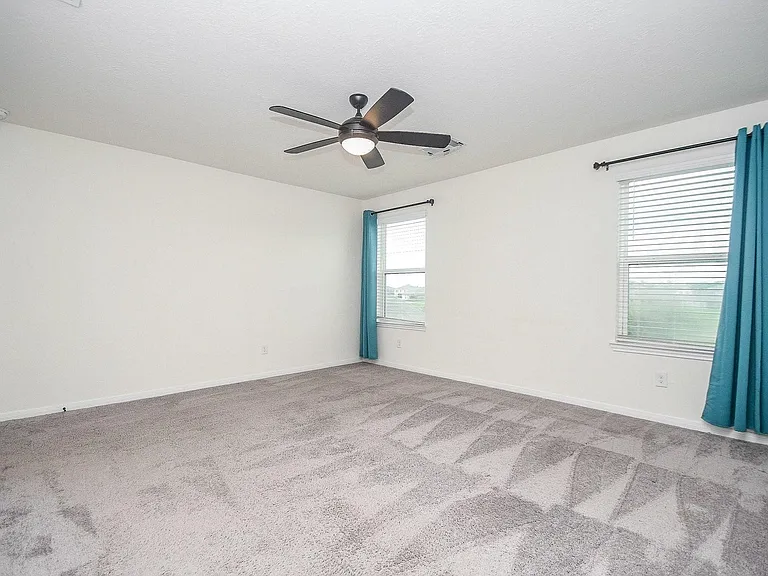 5027 Hickory Deer Ln — Photo 17