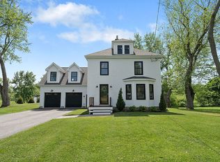 350 Falmouth Rd, Falmouth, ME 04105