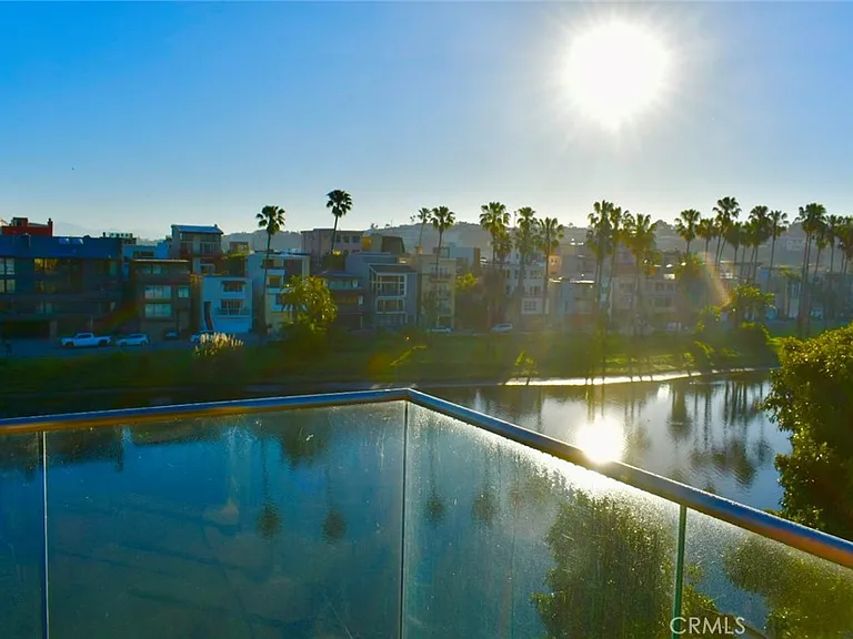 6400 Pacific Ave #311 — Photo 9