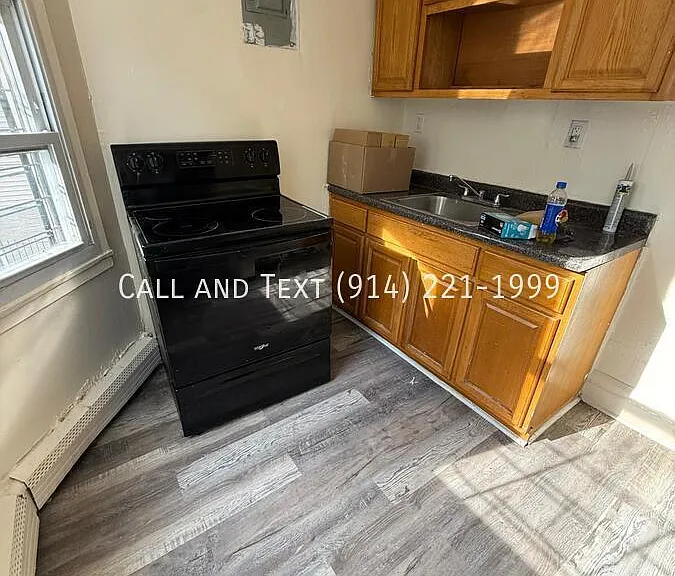 153 Stanley Ave #1L — Photo 2