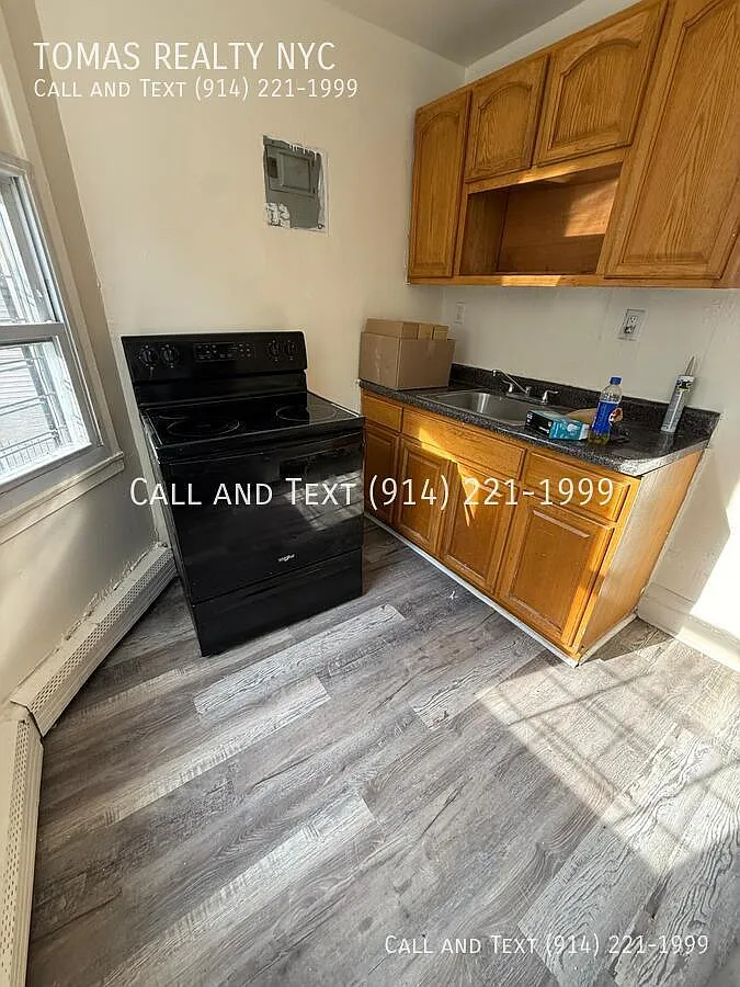 Building Photo - 153 Stanley Ave #1L